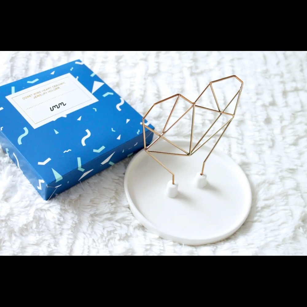 Imm Living wire heart jewelry holder